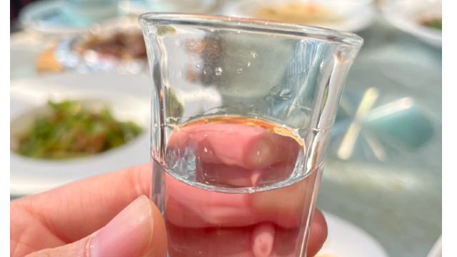 贵州行德酒业——美食佳酿：酱香白酒与美食的默契搭配(图3)