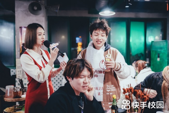 快手校园免费请重庆大学生吃火锅！快闪活动享美食文化盛宴(图8)