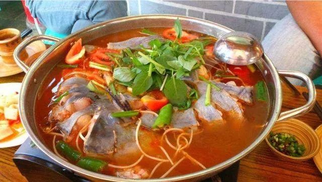 「主食」国内最受欢迎的15种火锅让你欲罢不能(图24)