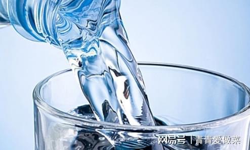 吃火锅最“解辣”排行矿泉水垫底很多人都不知难怪越喝越辣(图5) 吃火锅最“解辣”排行矿泉水垫底很多人都不知难怪越喝越辣(图5)