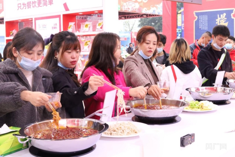 美食在重庆热辣火锅节 新品齐助力(图3)