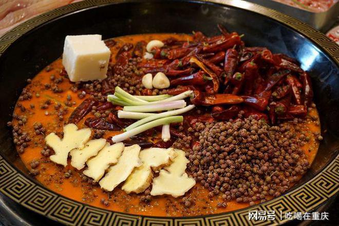 重庆人喜欢的毛肚火锅味道 金香谊市井老火锅(图1) 重庆人喜欢的毛肚火锅味道 金香谊市井老火锅(图1)