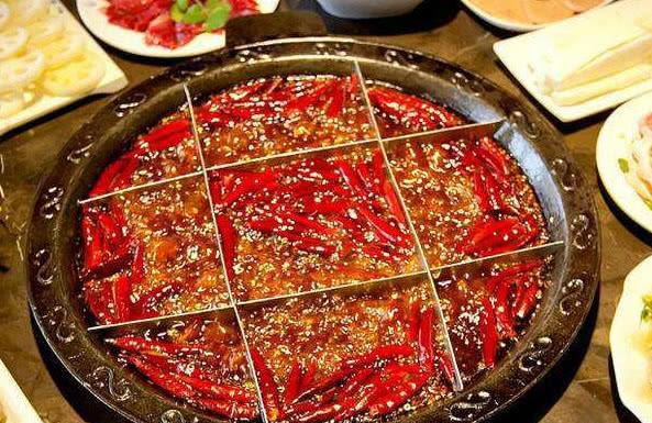当地人爱吃的4种特色美食重庆火锅上榜外地人可能难以接受(图4)