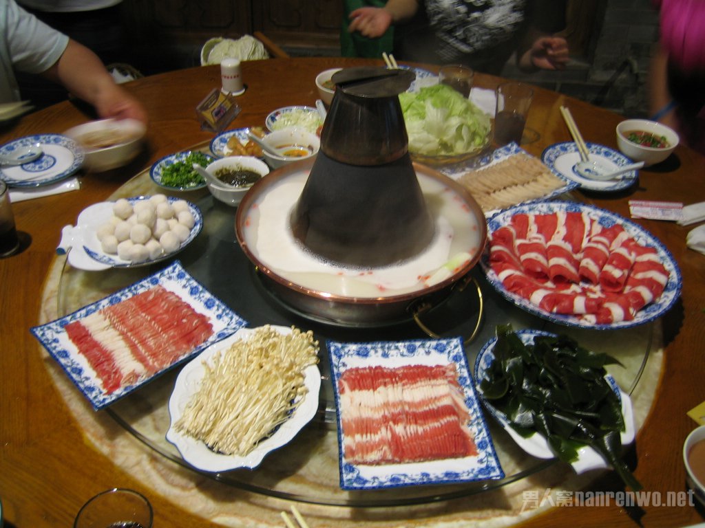 特色火锅(盘点全国七大特色火锅 不一样的滋味一样的温暖)(图2) 特色火锅(盘点全国七大特色火锅 不一样的滋味一样的温暖)(图2)