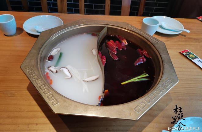 吃火锅必备的十大食材 在家也能吃出火锅店的仪式感 一看就内行(图1)