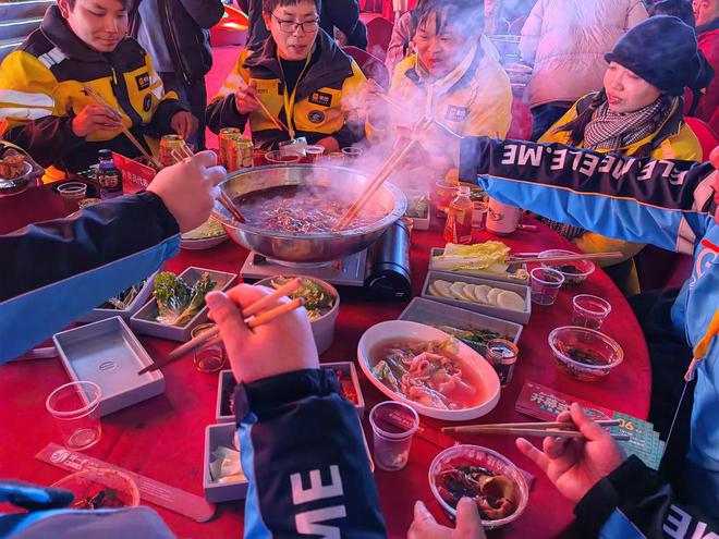 拓展消费新场景 爱尚重庆・迎新消费季暨2024重庆火锅年欢节启动(图4) 拓展消费新场景 爱尚重庆・迎新消费季暨2024重庆火锅年欢节启动(图4)