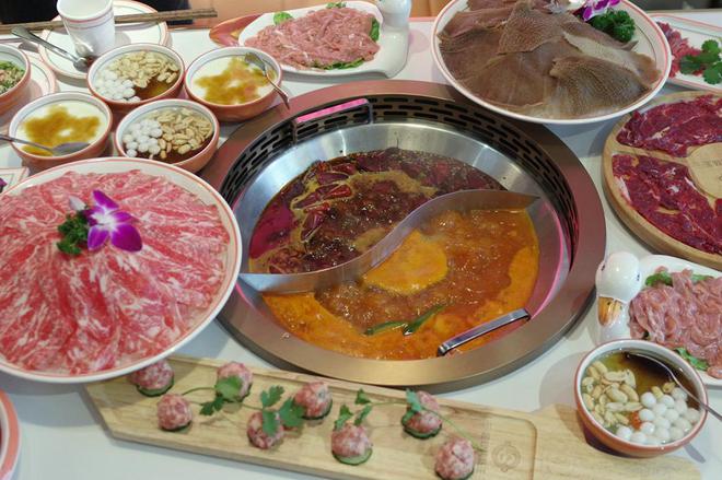 寒潮来袭时最喜欢热辣鲜香的川渝火锅鸭肠黄喉毛肚千层涮起来(图18)