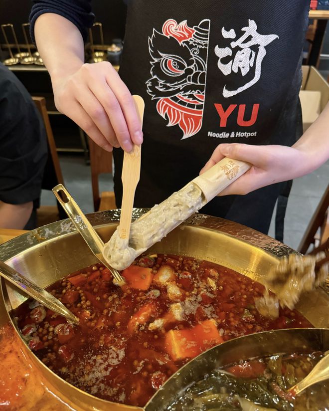 龙年就要吃“龙头火锅”！奥地利90后“华二代”重新定义欧洲“重庆美食”！(图3)