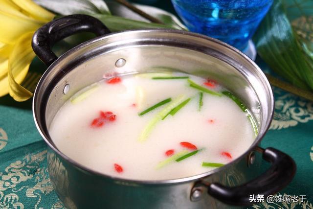 吃火锅时:最受欢迎的7种“人造美食”看看你都吃过哪几种?(图2) 吃火锅时:最受欢迎的7种“人造美食”看看你都吃过哪几种?(图2)