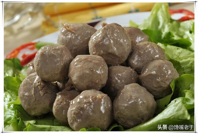 吃火锅时:最受欢迎的7种“人造美食”看看你都吃过哪几种?(图6) 吃火锅时:最受欢迎的7种“人造美食”看看你都吃过哪几种?(图6)