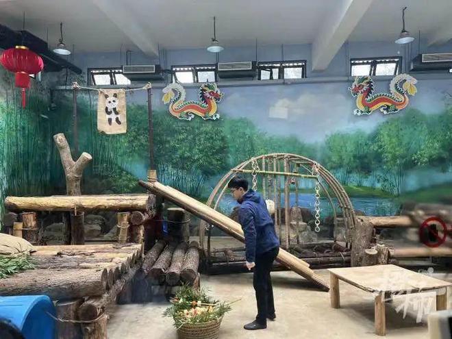 隔壁小孩馋哭了！在杭州的第一个新年春生香果吃上了车厘子草莓“火锅”(图1)