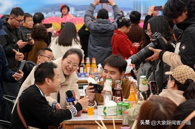 郑州一火锅店“爆改”成天水麻辣烫店：日接待千余名顾客(图7)