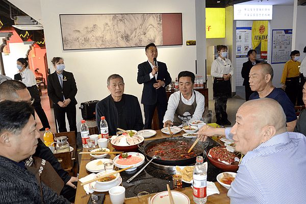 川东坝子火锅礼嘉店开业 鲜香麻辣独具特色(图5)