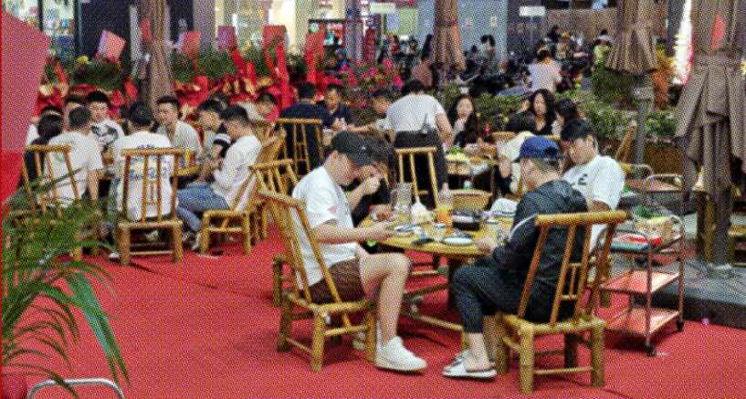 火锅“鲜”锋三店齐开!七欣天“香辣蟹大排档”登陆深圳！(图2)
