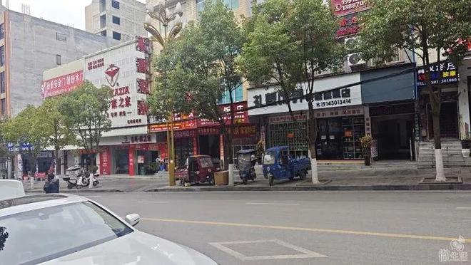 有稳定客源!镇雄御景湾150平门面转让!(图51) 有稳定客源!镇雄御景湾150平门面转让!(图51)
