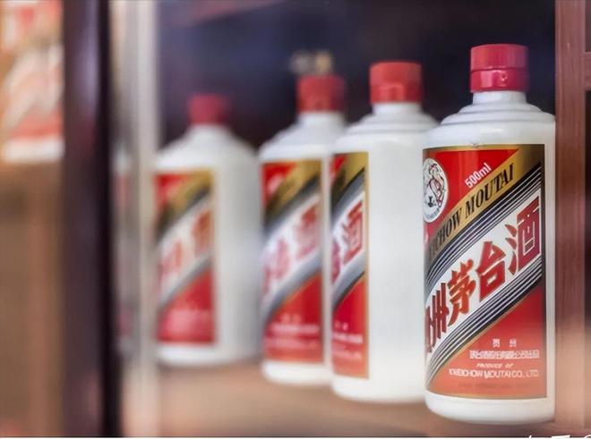 大批美国游客涌入我国吃美食喝茅台回国后为啥集体“破防”？(图12)