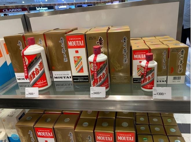 大批美国游客涌入我国吃美食喝茅台回国后为啥集体“破防”？(图13)