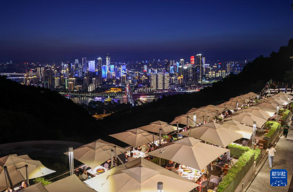 高温挡不住出游热情 重庆暑期旅游人气旺(图3)