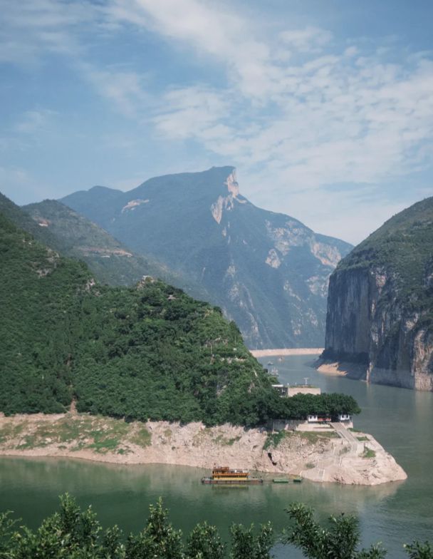 重庆三峡广场旅游路线攻略收藏重庆三峡广场跟团4日游费用多少(图2) 重庆三峡广场旅游路线攻略收藏重庆三峡广场跟团4日游费用多少(图2)