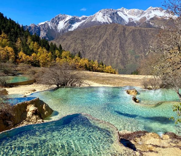 四川5天4晚旅游多少钱?五日游最佳路线+?土著攻略(图1) 四川5天4晚旅游多少钱?五日游最佳路线+?土著攻略(图1)