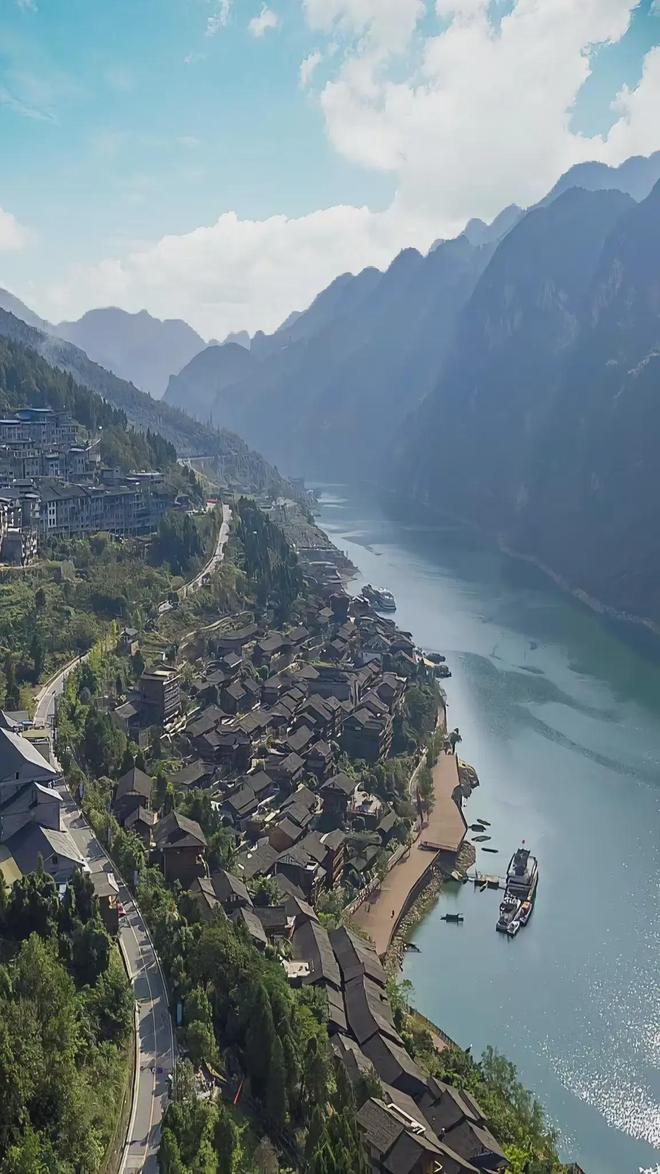 湖北荆门到重庆跟团游多少钱？重庆四天旅游攻略仙女山路线(图2)