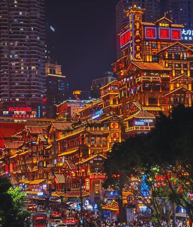 重庆必去的五个景点去过三个不简单！去过五个那就太幸福了！(图2)