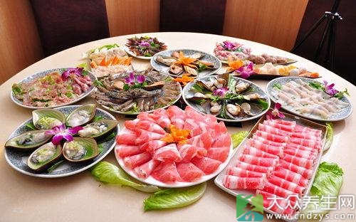 秋冬暖胃必备的9道美味火锅(图1)
