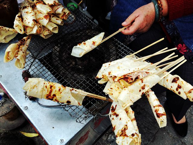 大理美食攻略推荐哪些传统佳肴让你欲罢不能？(图3)