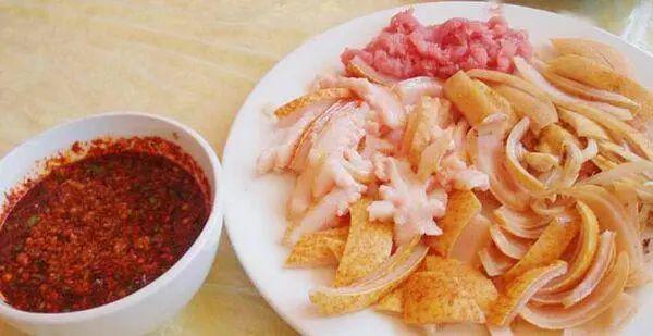 大理美食攻略推荐哪些传统佳肴让你欲罢不能？(图7)