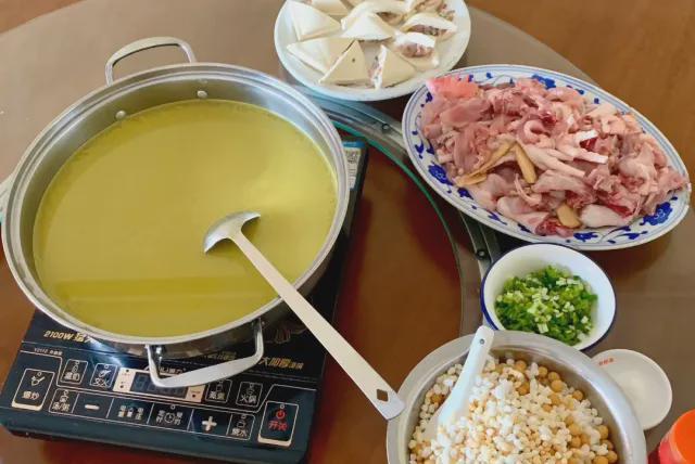 解锁油茶火锅开启味蕾新体验(图2)