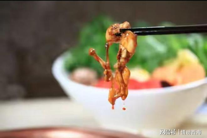 脑袋里面一条虫男子吃完牛蛙火锅后不幸中招：牛蛙一定要烫熟(图7)