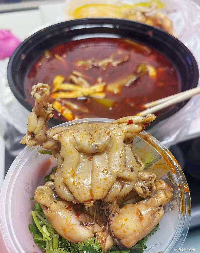 脑袋里面一条虫男子吃完牛蛙火锅后不幸中招：牛蛙一定要烫熟(图9)