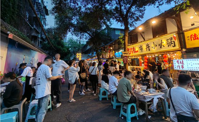 85平小店日翻13轮年流水破千万市井小火锅迎来大爆发？(图3)