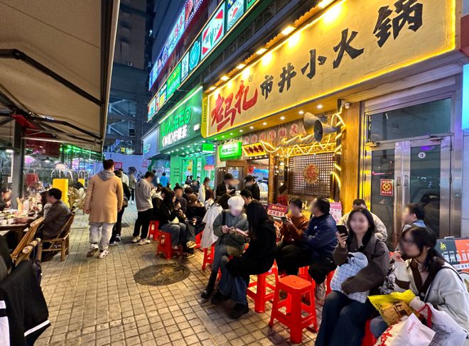 85平小店日翻13轮年流水破千万市井小火锅迎来大爆发？(图5)