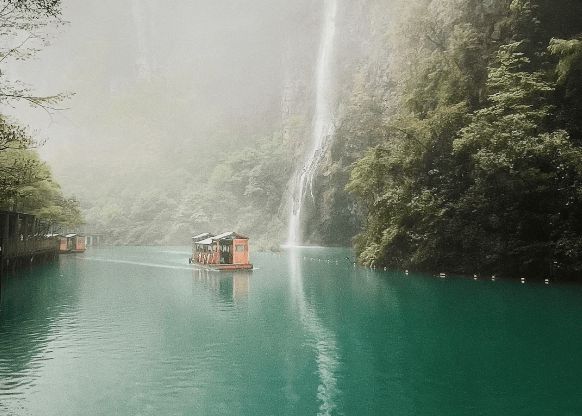 到张家界旅游5日人均花费多少？五天四晚张家界跟团旅游攻略！(图3)
