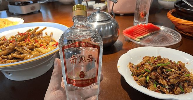 大量乌克兰游客涌入成都吃美食喝美酒回国后却集体破防！(图7)