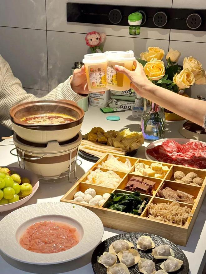 月薪5千不要吃火锅？火锅自由其实是一场美食平权(图1)