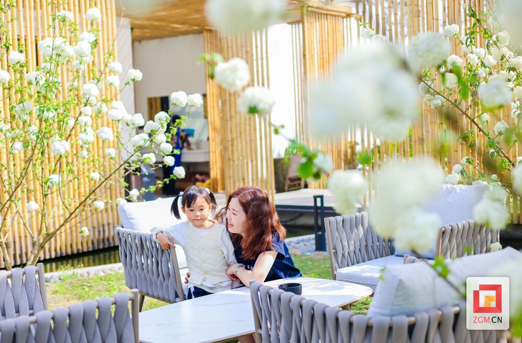 【“自在盐都”消费新场景】解锁五彩荷园新玩法：赏繁花、吃美食、品“村咖”、住民宿……(图4)