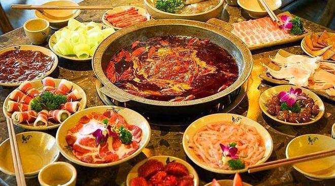 中国火锅：跨越千年的舌尖盛宴持续升温的美食传奇(图2)