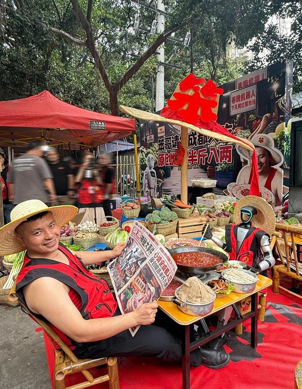 社区火锅遇见市井烟火:笨小孩菜市火锅创新演绎社区餐饮新范式(图1) 社区火锅遇见市井烟火:笨小孩菜市火锅创新演绎社区餐饮新范式(图1)