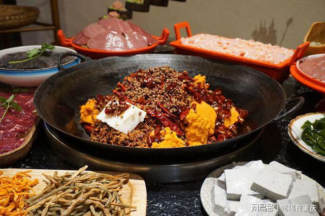 这才是重庆毛肚火锅那久违的味道 谢家山山货火锅(图5)