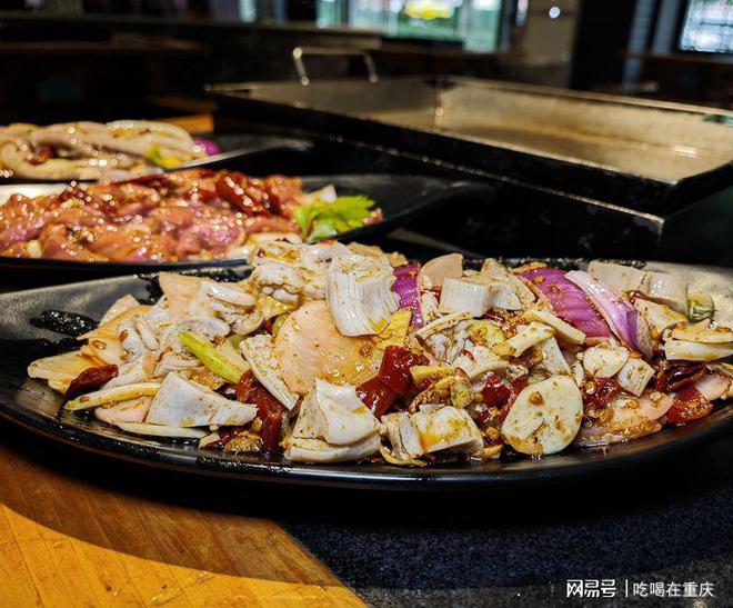 打卡重庆 畅游山城美食汇 总一家是你喜欢吃的(图1)