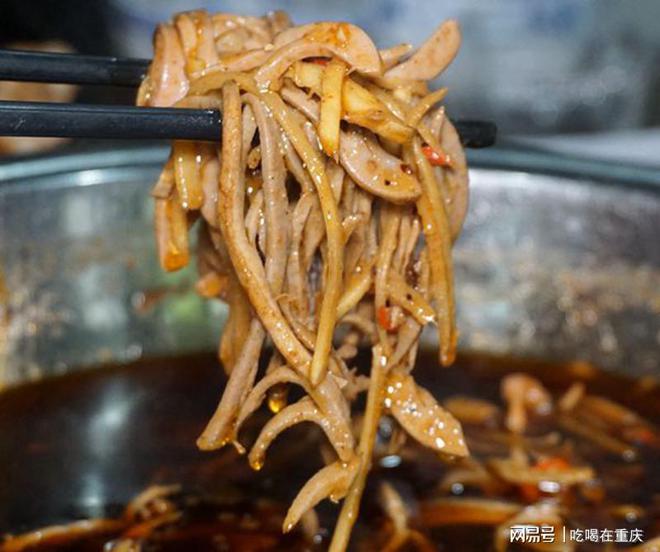 打卡重庆 畅游山城美食汇 总一家是你喜欢吃的(图5)